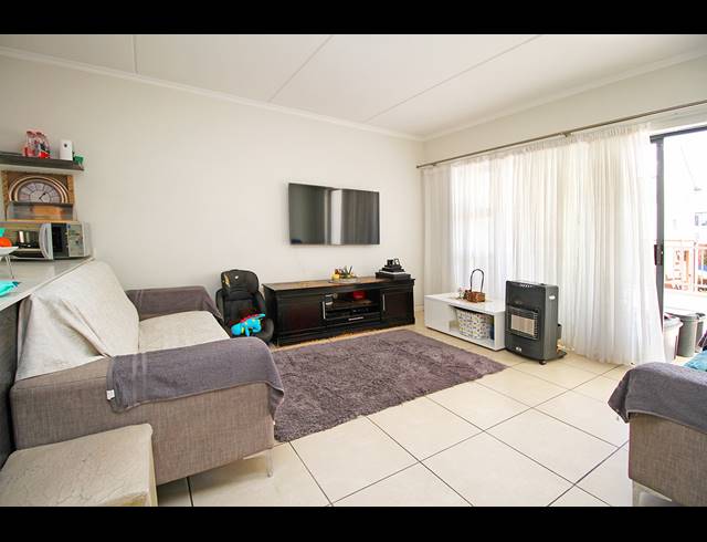 2 BEDROOM APARTMENT FOR SALE IN GREENSTONE HILL